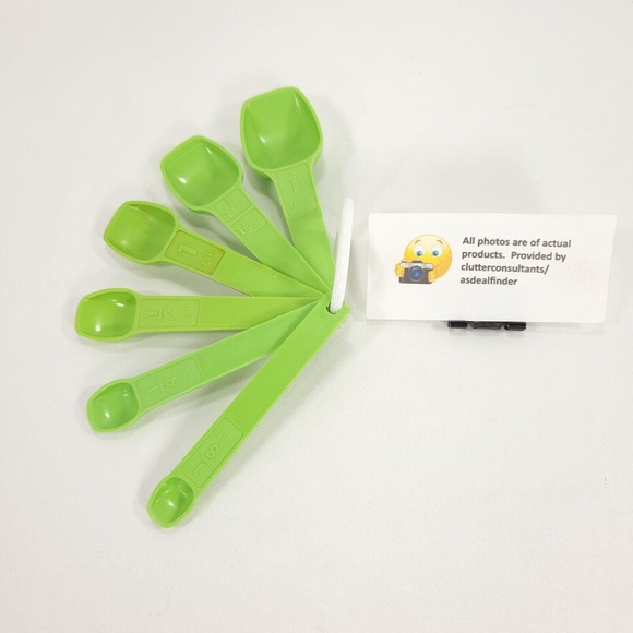 Tupperware Other - Vintage Tupperware Measuring Spoons w/ ring Set of 6 Green